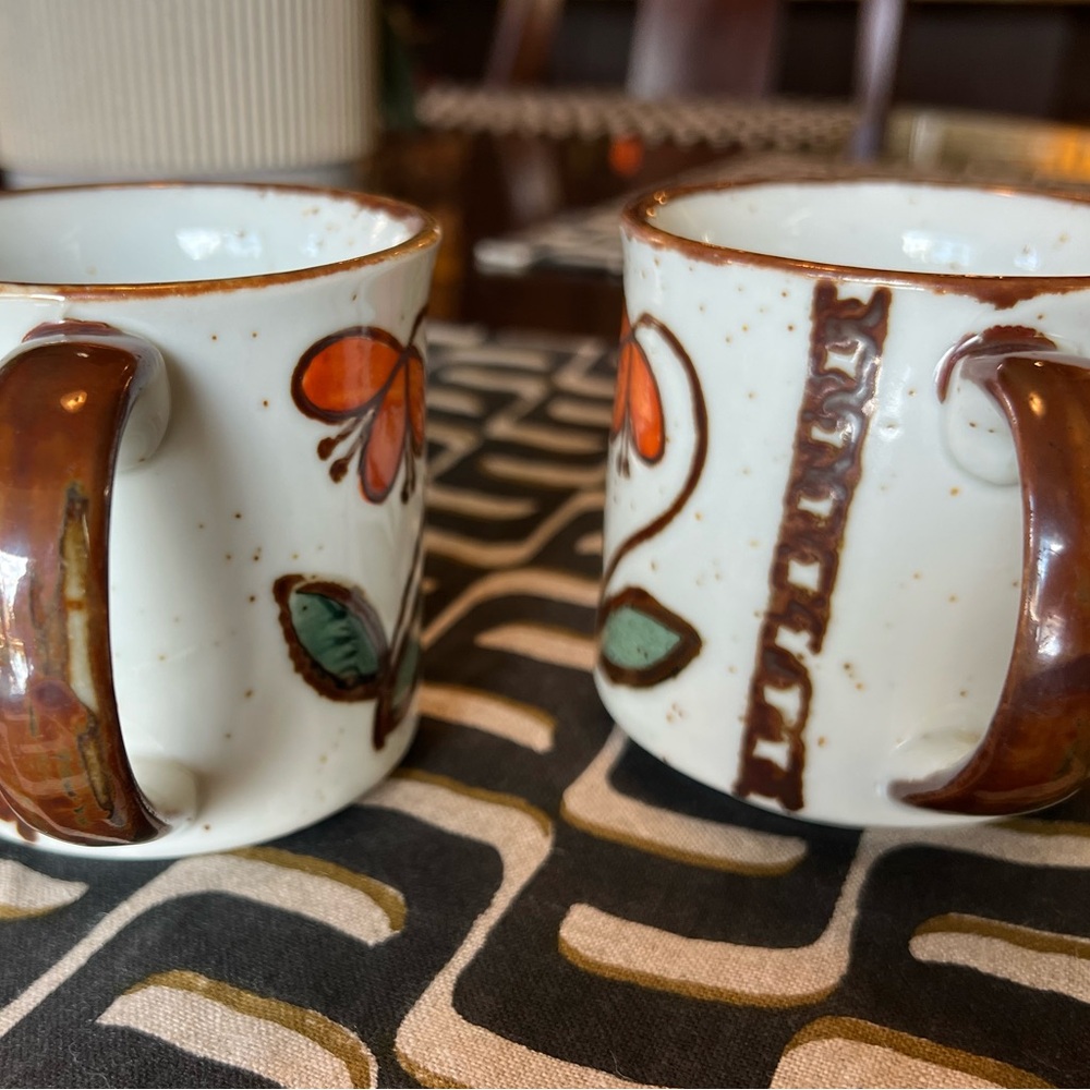 ๐งก๐ Vintage 1970s Pair of Speckled Stoneware Mugs - Picture 5 of 10
